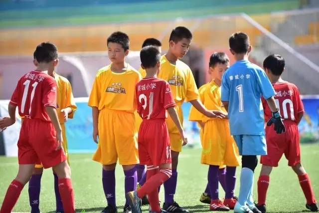 疆辽首次会师总决赛 季后赛交锋辽宁仅7胜14负